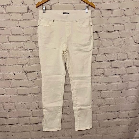 Martha Stewart Denim - Martha Stewart Women’s Knit Denim Ankle Jeans w/ Zipper Detail White NWT